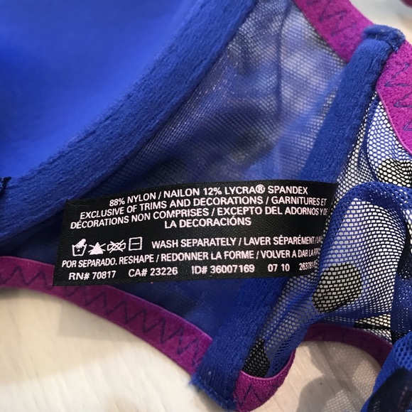 Victoria’s Secret 34 D Polka Dot Bra Front Clasp - Picture 8 of 9